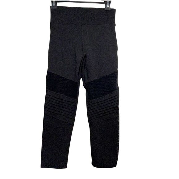BSP Solid Black Knee Length Athletic Leggings Capris Stretchy Spandex size M - Picture 1 of 9